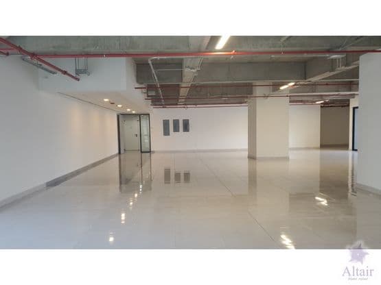 Se renta local para oficina en Edificio Vertis