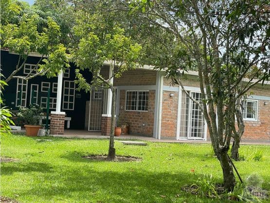 Se Vende Propiedad en Residencial, en Aldea de Zambrano