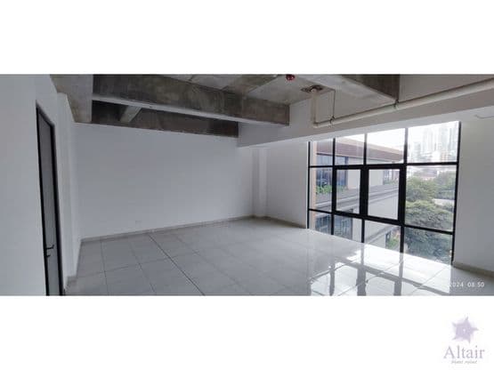 Se Renta Local para Oficina en Edificio Vertis