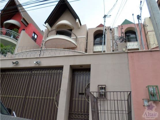 Se Alquila Casa en Lomas del guijarro, Calle Londres