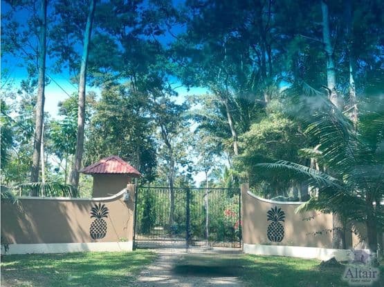SE VENDE ESPECTACULAR TERRENO FRENTE AL MAR – EL PORVENIR, ATLÁNTIDA